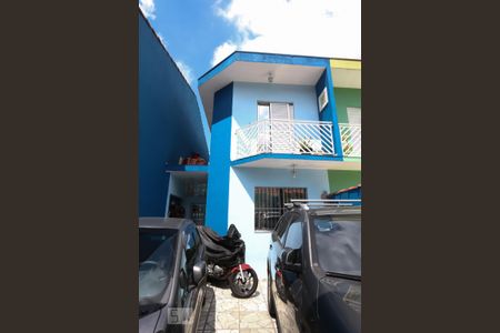 Casa à venda com 100m², 2 quartos e 2 vagasFachada