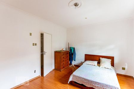 Quarto 1 de casa para alugar com 3 quartos, 140m² em São Lourenço, Niterói