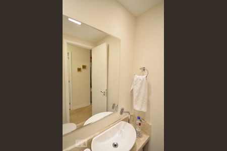 Apartamento à venda com 54m², 2 quartos e 1 vaga Apartamento à venda com 54m², 2 quartos e 1 vagaBanheiro