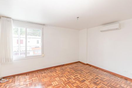 Casa à venda com 155m², 3 quartos e 2 vagasSuíte