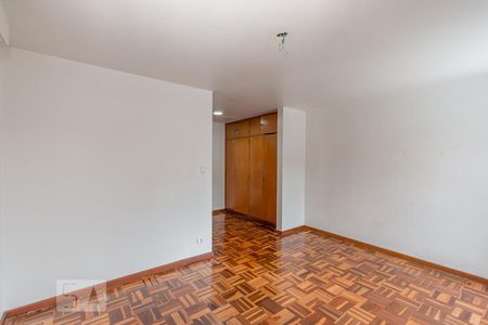 Casa à venda com 155m², 3 quartos e 2 vagasSuíte