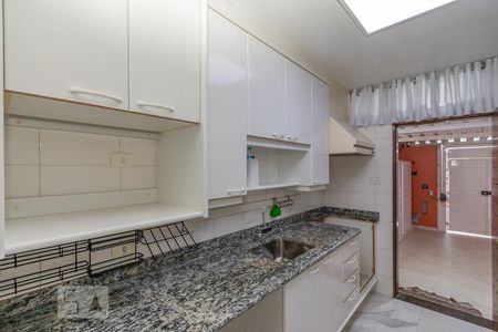 Casa à venda com 155m², 3 quartos e 2 vagasCozinha