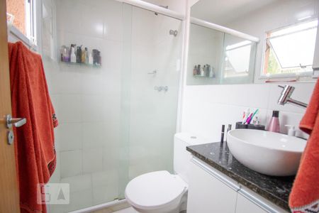 Casa à venda com 80m², 3 quartos e 1 vaga Casa à venda com 80m², 3 quartos e 1 vagaBanheiro da Suíte