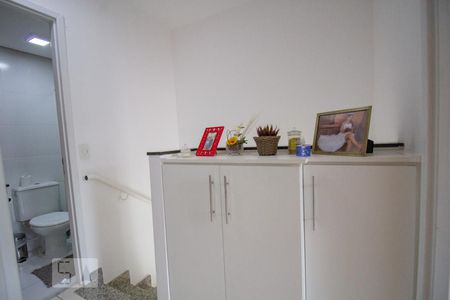 Casa à venda com 80m², 3 quartos e 1 vaga Casa à venda com 80m², 3 quartos e 1 vagaCorredor