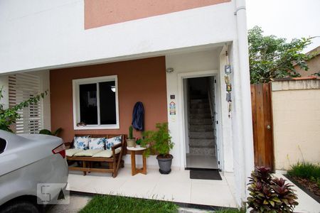 Casa à venda com 80m², 3 quartos e 1 vaga Casa à venda com 80m², 3 quartos e 1 vagaVaranda Externa