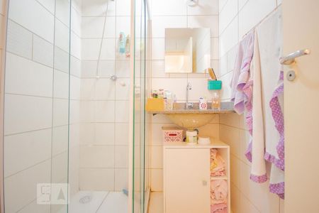 Casa de condomínio à venda com 112m², 3 quartos e 2 vagasBanheiro 2