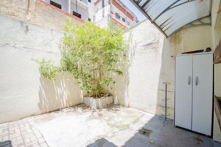 Casa de condomínio à venda com 112m², 3 quartos e 2 vagasQuintal