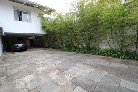Fachada de casa à venda com 4 quartos, 875m² em Brooklin Paulista, São Paulo