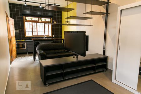 Quarto e Sala - Televisão de kitnet/studio para alugar com 1 quarto, 38m² em Vila Gustavo, São Paulo