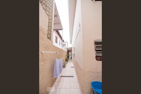 Casa de condomínio à venda com 250m², 3 quartos e 2 vagasLavanderia