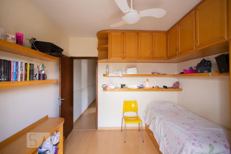 Casa de condomínio à venda com 250m², 3 quartos e 2 vagasQuarto 2