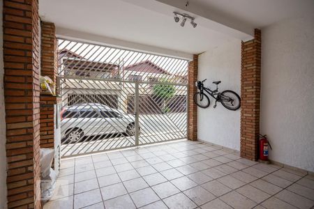 Casa de condomínio à venda com 250m², 3 quartos e 2 vagasGaragem