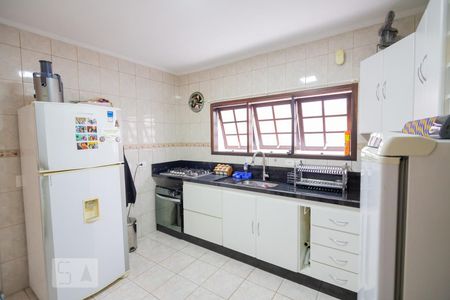 Casa de condomínio à venda com 250m², 3 quartos e 2 vagasCozinha