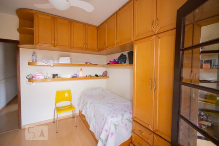 Casa de condomínio à venda com 250m², 3 quartos e 2 vagasQuarto 2