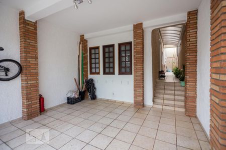 Casa de condomínio à venda com 250m², 3 quartos e 2 vagasGaragem