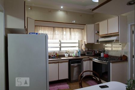 Casa à venda com 365m², 4 quartos e 4 vagasCozinha