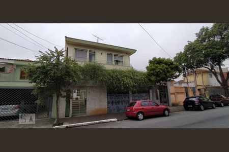 Casa à venda com 365m², 4 quartos e 4 vagasFachada