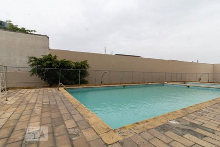 Apartamento para alugar com 55m², 2 quartos e 1 vaga Apartamento para alugar com 55m², 2 quartos e 1 vagaÁrea Comum - Piscina