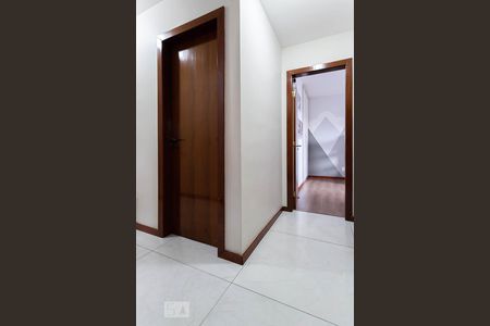 Corredor de apartamento à venda com 4 quartos, 120m² em Palmares, Belo Horizonte