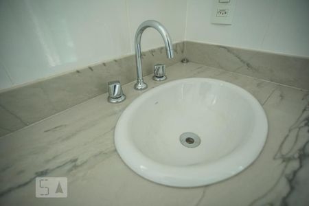 Apartamento à venda com 72m², 2 quartos e 2 vagasBanheiro Suíte - Torneira