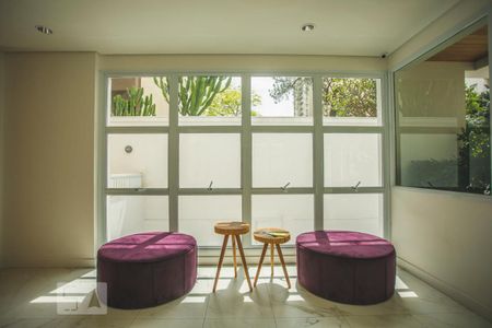 Apartamento à venda com 72m², 2 quartos e 2 vagasHall social