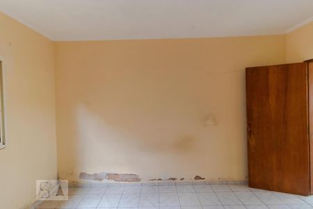 Casa à venda com 130m², 4 quartos e 3 vagasQuarto 04 (Fundos)