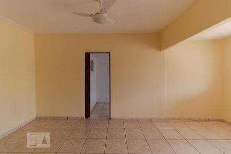 Sala 01 de casa à venda com 4 quartos, 130m² em Vila Costa E Silva, Campinas