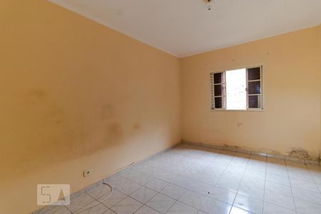 Casa à venda com 130m², 4 quartos e 3 vagasQuarto 04 (Fundos)
