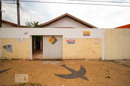 Casa à venda com 130m², 4 quartos e 3 vagasFachada