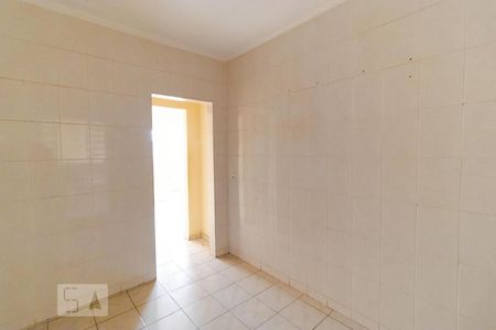 Casa à venda com 130m², 4 quartos e 3 vagasCozinha 02 (Fundos)