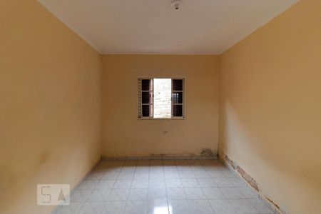Casa à venda com 130m², 4 quartos e 3 vagasQuarto 04 (Fundos)