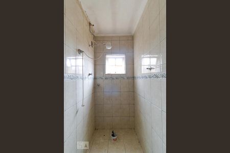 Casa à venda com 130m², 4 quartos e 3 vagasBanheiro 01 (Fundos)