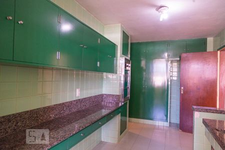 Apartamento para alugar com 220m², 4 quartos e 2 vagas Apartamento para alugar com 220m², 4 quartos e 2 vagasCozinha