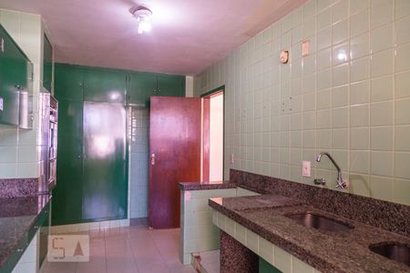 Apartamento para alugar com 220m², 4 quartos e 2 vagas Apartamento para alugar com 220m², 4 quartos e 2 vagasCozinha