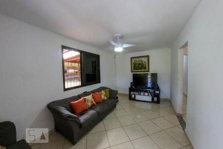 Sala de casa à venda com 3 quartos, 700m² em Ermelinda, Belo Horizonte