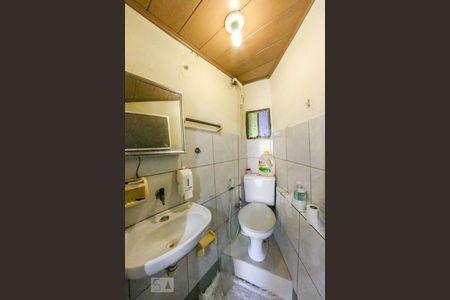 Casa à venda com 700m², 3 quartos e 8 vagasBanheiro de Serviço