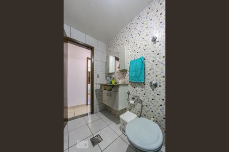 Casa à venda com 700m², 3 quartos e 8 vagasBanheiro Social