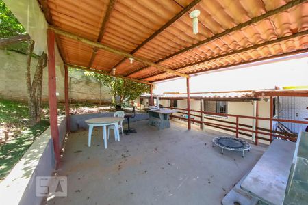 Casa à venda com 700m², 3 quartos e 8 vagasVaranda