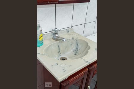 Apartamento para alugar com 63m², 2 quartos e 1 vagaDetalhe banheiro