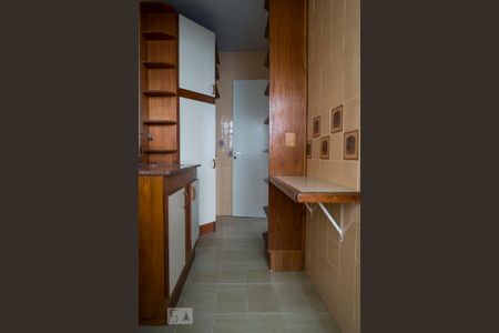 Cozinha de apartamento para alugar com 1 quarto, 52m² em Rio Branco, Porto Alegre