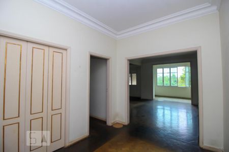 Apartamento à venda com 280m², 3 quartos e sem vagaHall social