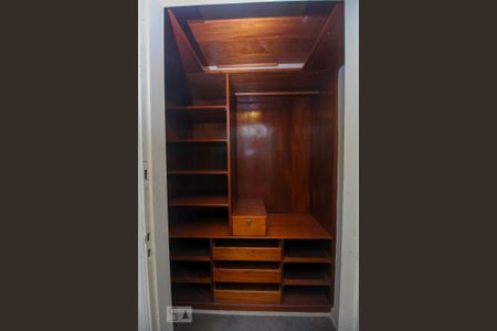 Apartamento à venda com 280m², 3 quartos e sem vagaCloset