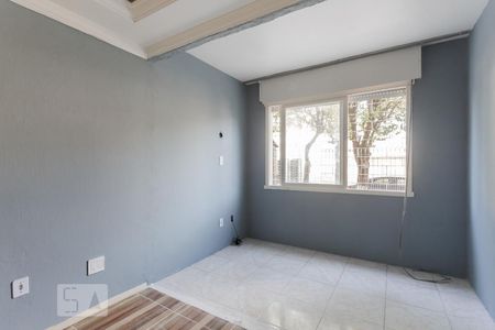 Sala de apartamento para alugar com 1 quarto, 48m² em Rubem Berta, Porto Alegre