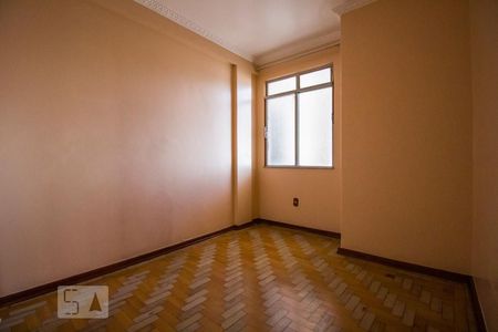 Apartamento à venda com 303m², 5 quartos e sem vagaQuarto 2