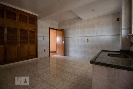 Apartamento à venda com 303m², 5 quartos e sem vagaCozinha