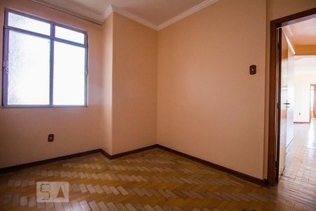 Apartamento à venda com 303m², 5 quartos e sem vagaQuarto 2