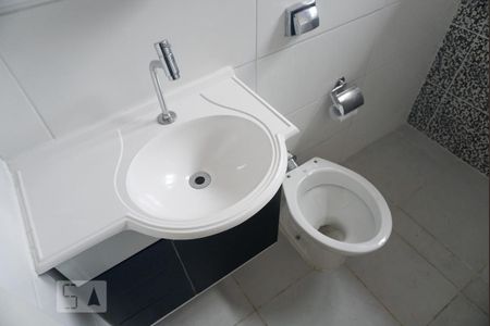 Apartamento para alugar com 55m², 2 quartos e sem vagaBanheiro