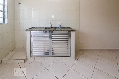 Cozinha de casa para alugar com 1 quarto, 43m² em Vila Santa Clara, São Paulo