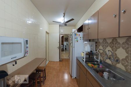 Apartamento à venda com 150m², 3 quartos e 1 vagaCozinha e Área de Serviço