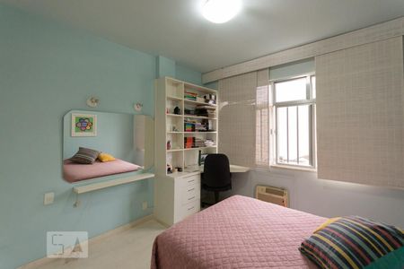 Apartamento à venda com 150m², 3 quartos e 1 vagaQuarto 2